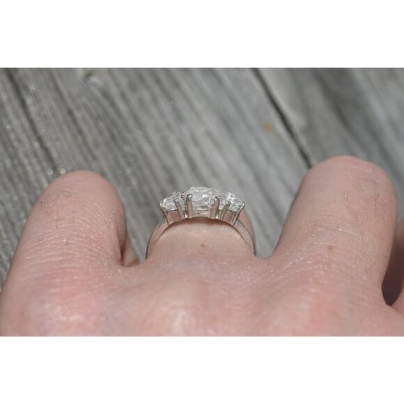 alternative raw diamond engagement rings, raw crystal size 4 5 6 7 8 8 9 10 11 - Picture 5 of 6